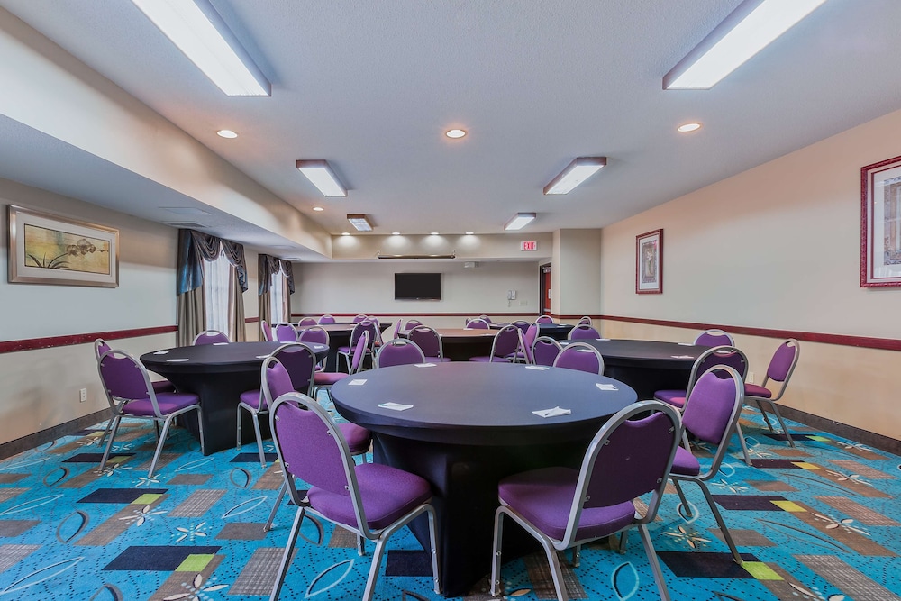 Meeting facility, Staybridge Suites Cedar Rapids North, an IHG Hotel