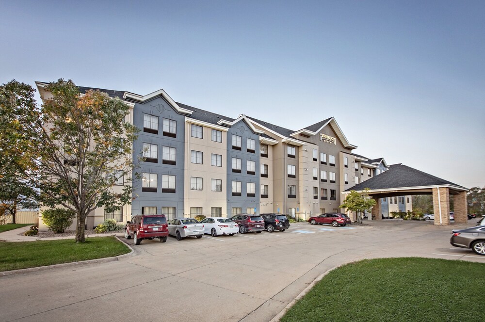 Exterior, Staybridge Suites Cedar Rapids North, an IHG Hotel