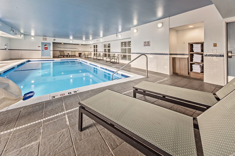 Pool, Staybridge Suites Cedar Rapids North, an IHG Hotel