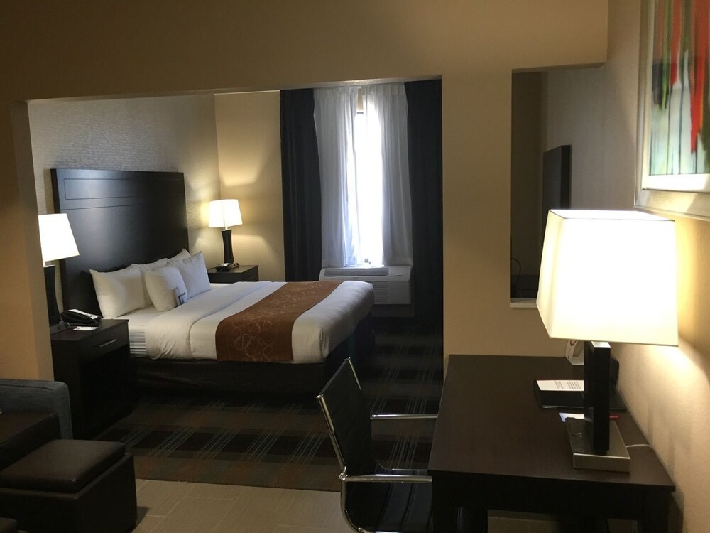 Comfort Suites Houston West At Clay Road In Houston Cheap Hotel