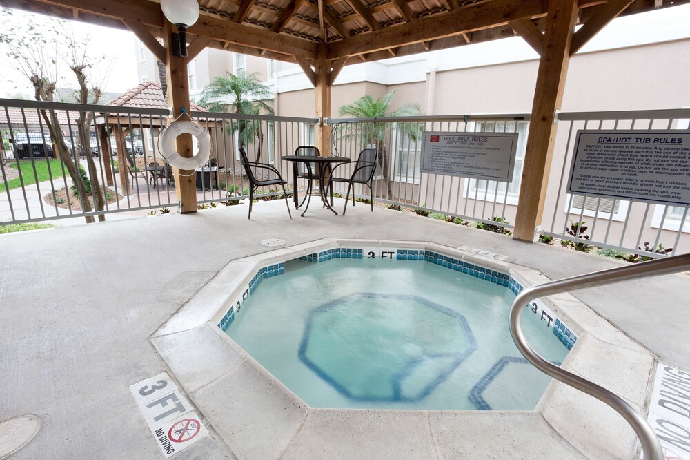 Outdoor pool, Drury Inn & Suites McAllen