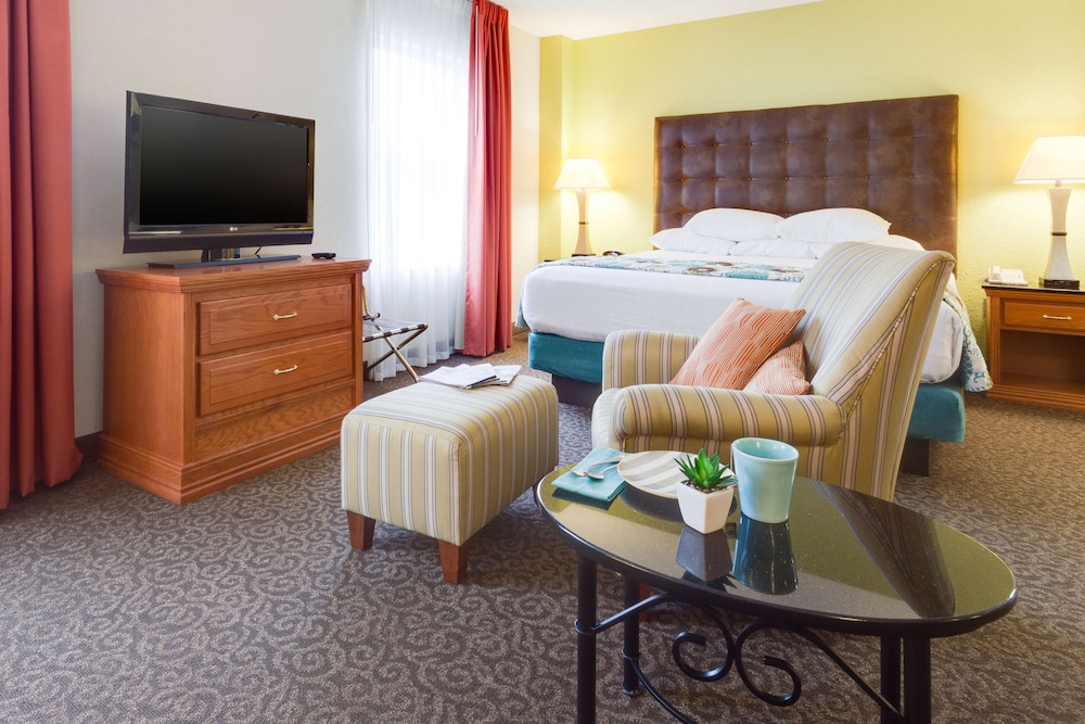 Room, Drury Inn & Suites McAllen