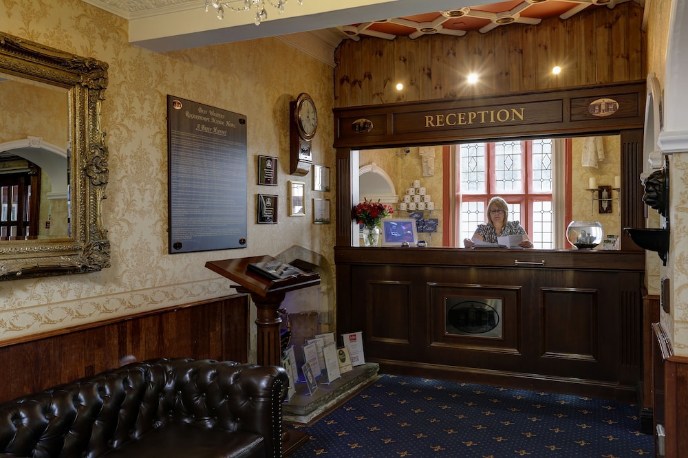 Interior entrance, Rogerthorpe Manor Hotel, BW Signature Collection