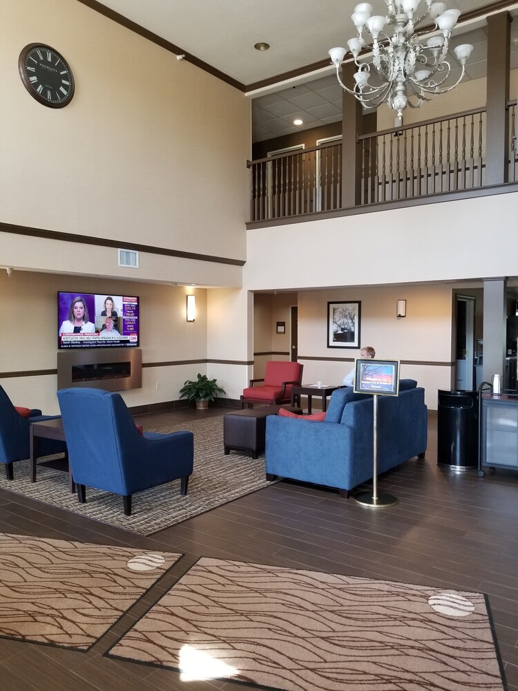 Comfort Inn & Suites Geneva - West Chicago