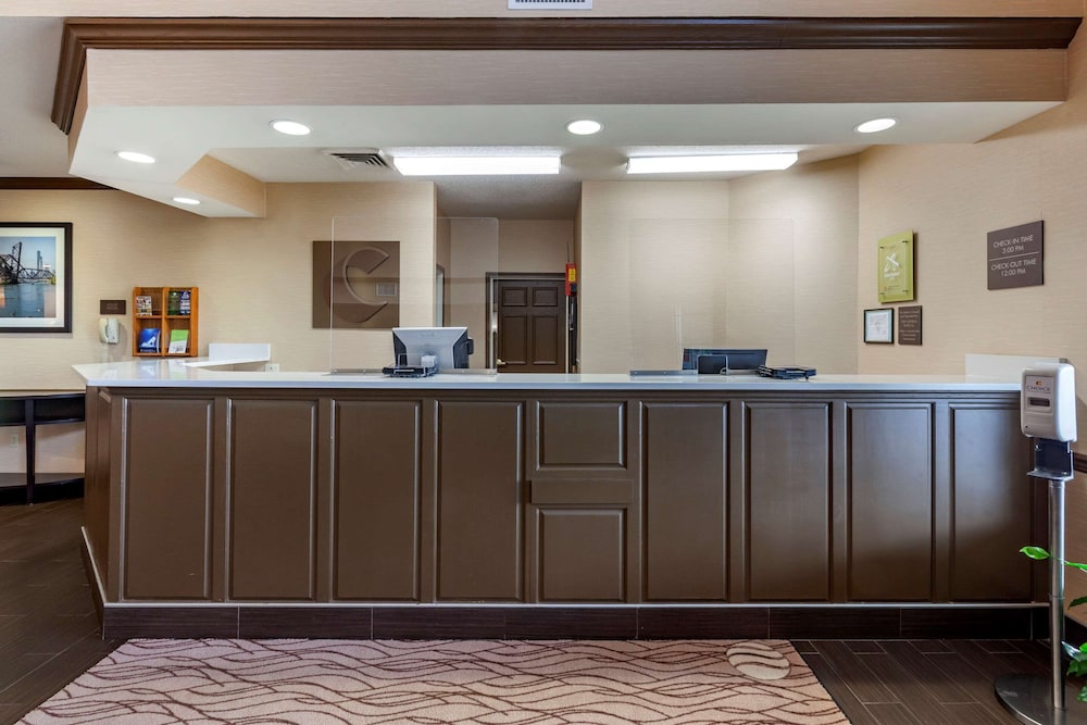 Comfort Inn & Suites Geneva - West Chicago