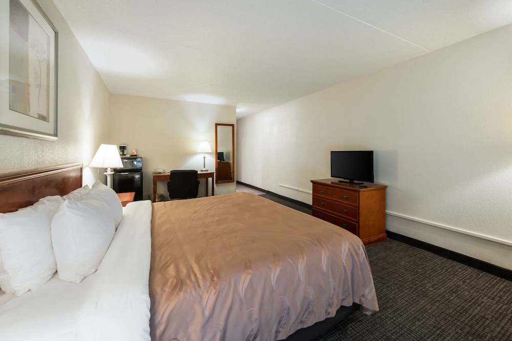 Quality Inn Bradley - Bourbonnais