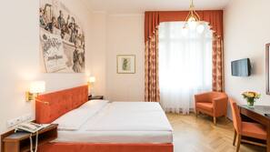 Hochwertige Bettwaren, Minibar, Zimmersafe, individuell dekoriert