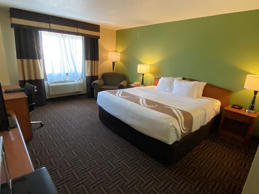 Quality Inn Bolingbrook I-55