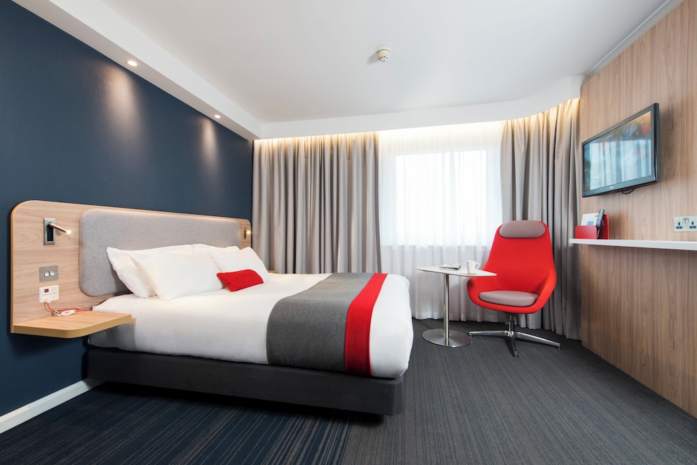 Holiday Inn Express London Hammersmith, an IHG Hotel