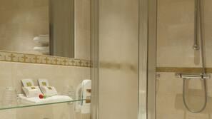 Kostenlose Toilettenartikel, Haartrockner