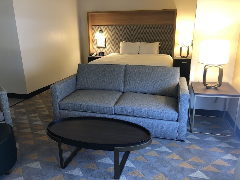 Holiday Inn Cleveland, an IHG Hotel