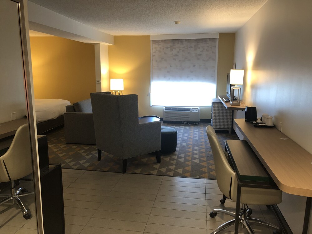 Holiday Inn Cleveland, an IHG Hotel