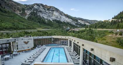 The Cliff Lodge and Spa
