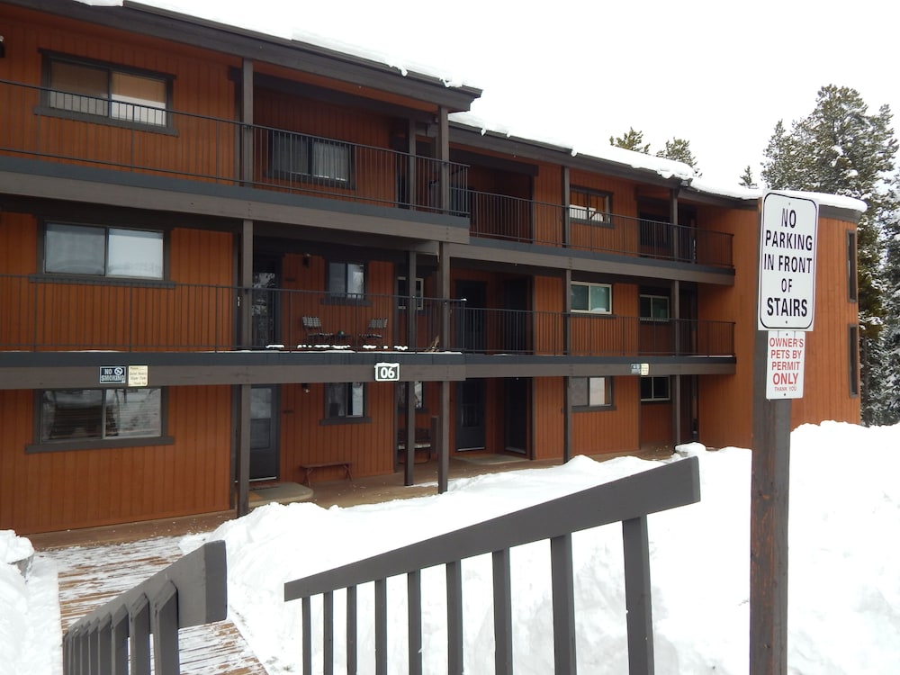 Beaver Village Condos by Staywinterpark in Winter Park, United States