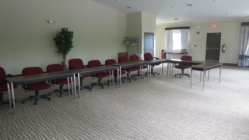 Comfort Inn & Suites Fairborn near Wright Patterson AFB in Fairborn