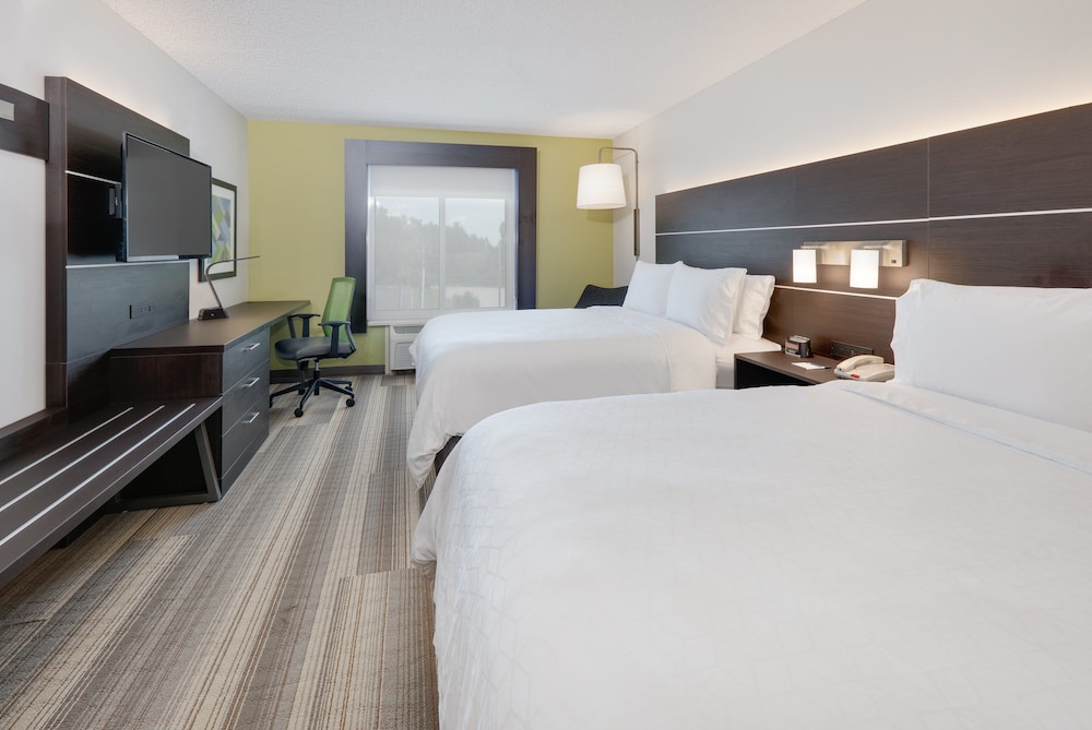 Holiday Inn Express & Suites I-16, an IHG Hotel