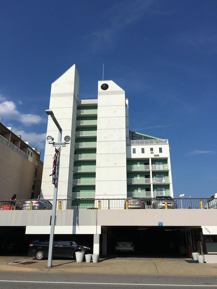 The Dolphin Inn In Norfolk Virginia Beach Hotel Rates Reviews The Dolphin Inn In Norfolk Virginia Beach Hotel Rates Reviews On Orbitz