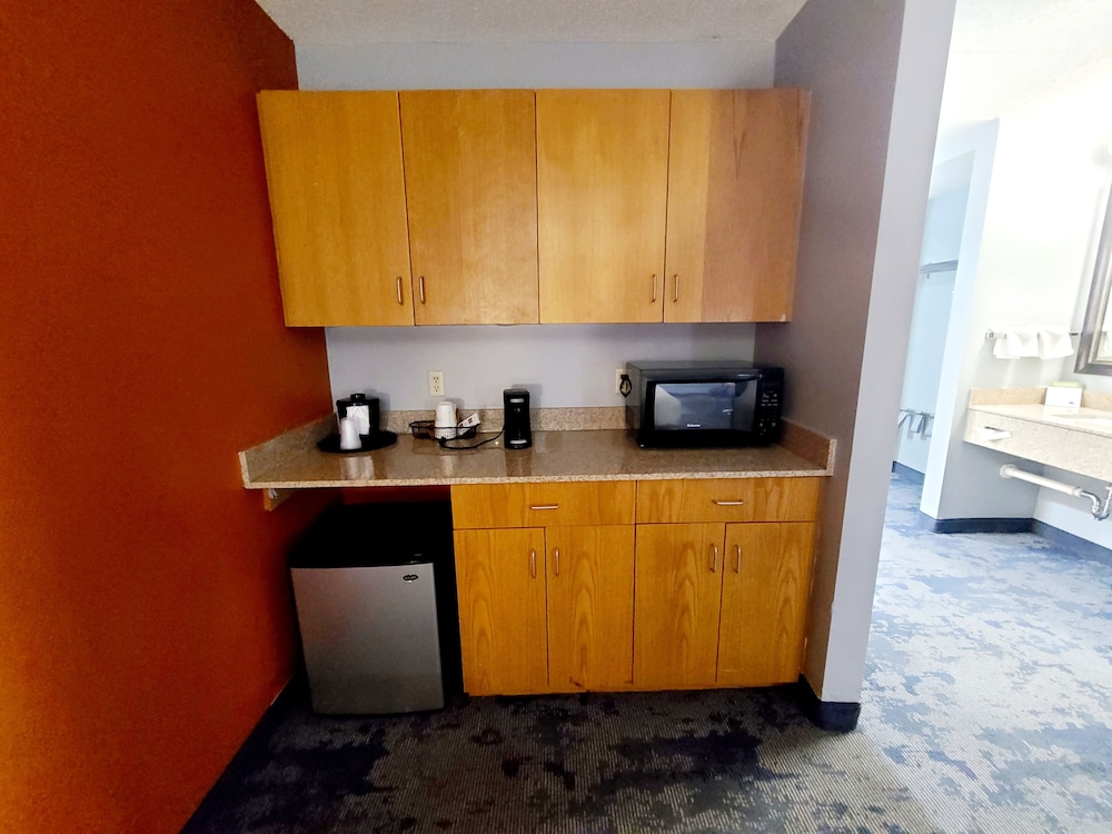 Coffee and/or coffee maker, AmericInn by Wyndham Inver Grove Heights Minneapolis