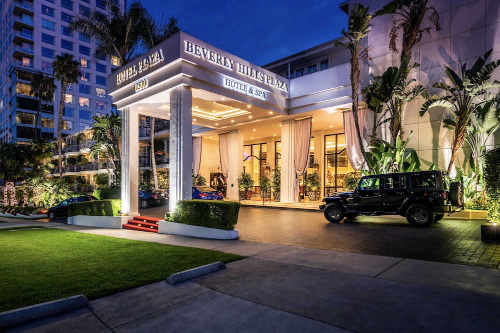 Front of property - evening/night, Beverly Hills Plaza Hotel & Spa