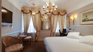 Premium bedding, in-room safe, iron/ironing board, free WiFi
