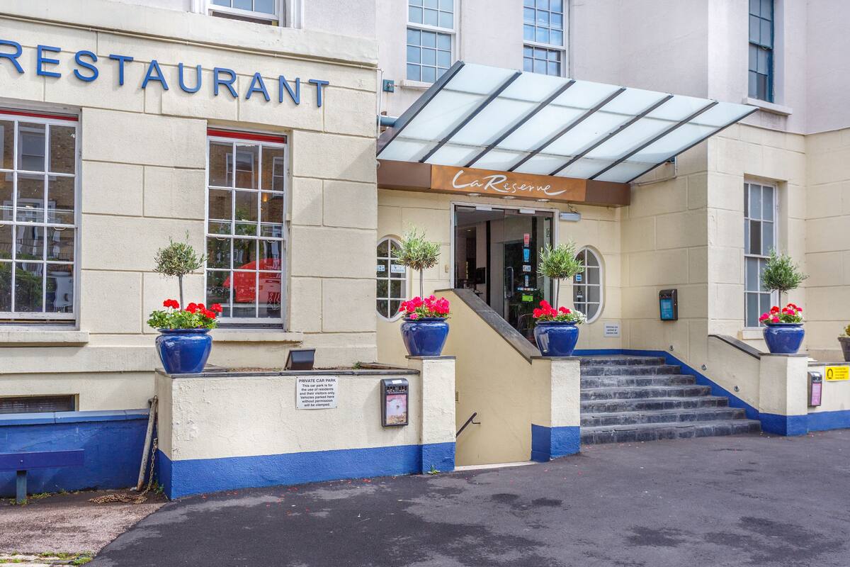 La Reserve Hotel In London United Kingdom Expedia