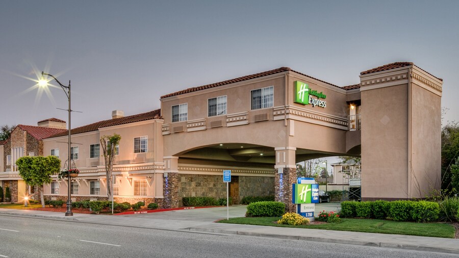 Holiday Inn Express & Suites Santa Clara, an IHG Hotel