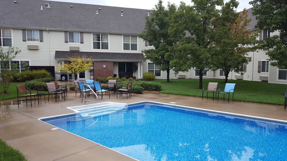 Outdoor pool, Baymont by Wyndham Wichita East