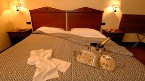 Minibar, in-room safe, desk, soundproofing
