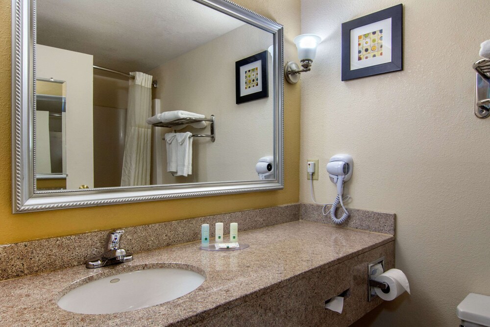 Quality Inn Union City - Atlanta South