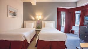 In-room safe, desk, iron/ironing board, free WiFi