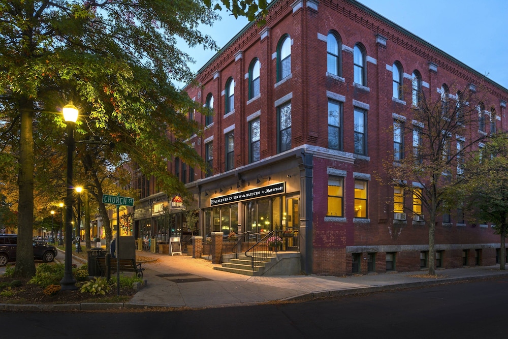 Fairfield Inn Suites By Marriott Keene Downtown In Keene Hotel Rates Reviews On Orbitz