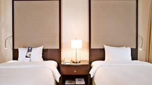 Premium bedding, minibar, in-room safe, desk
