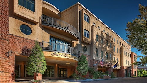 Great Place to stay French Quarter Inn near Charleston 