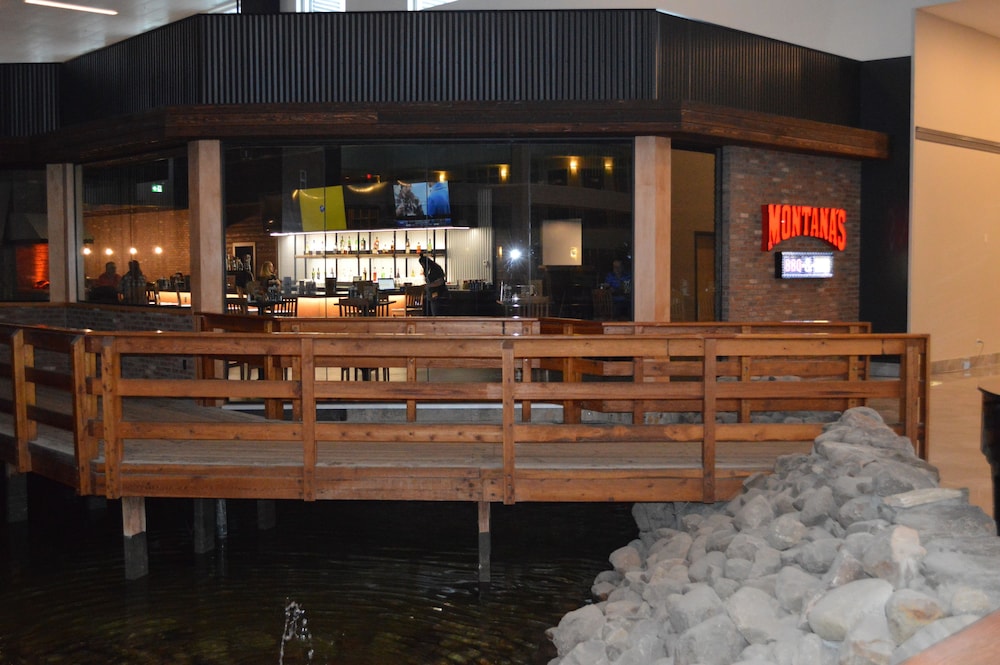 Coast Nisku Inn & Conference Centre in Edmonton Best Rates & Deals on