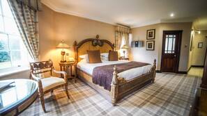 In-room safe, iron/ironing board, free WiFi, alarm clocks