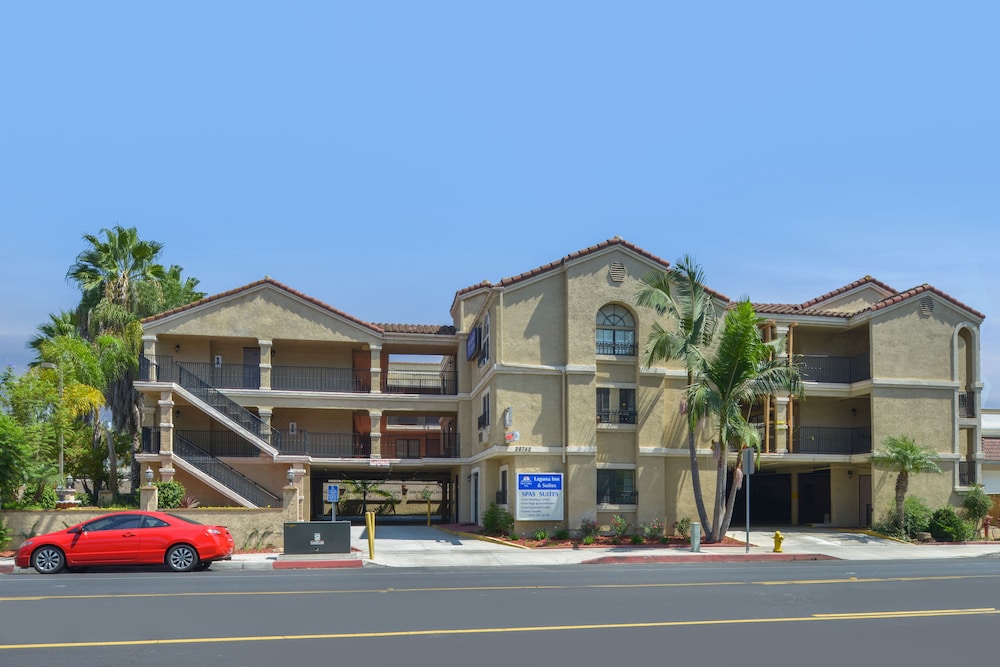 Front of property, Americas Best Value Laguna Inn & Suites