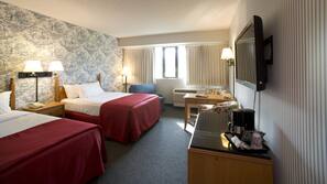 Premium bedding, in-room safe, desk, laptop workspace