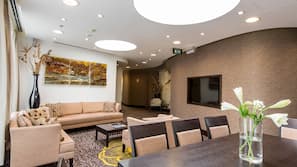 Minibar, coffre-fort suffisamment grand pour un ordinateur portable