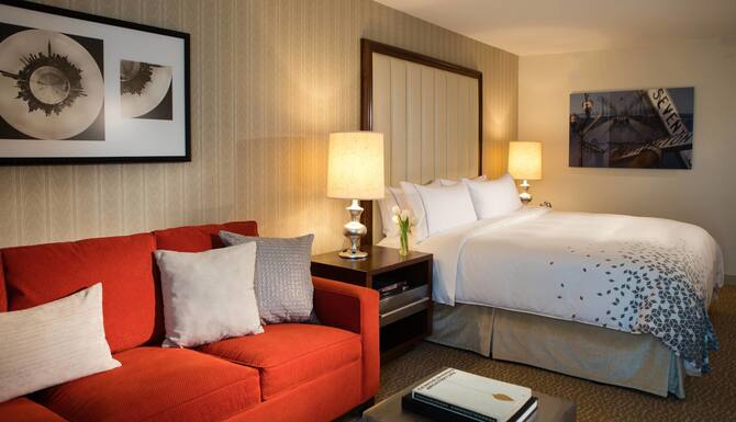 Renaissance Newark Airport Hotel In Newark Nj Expedia