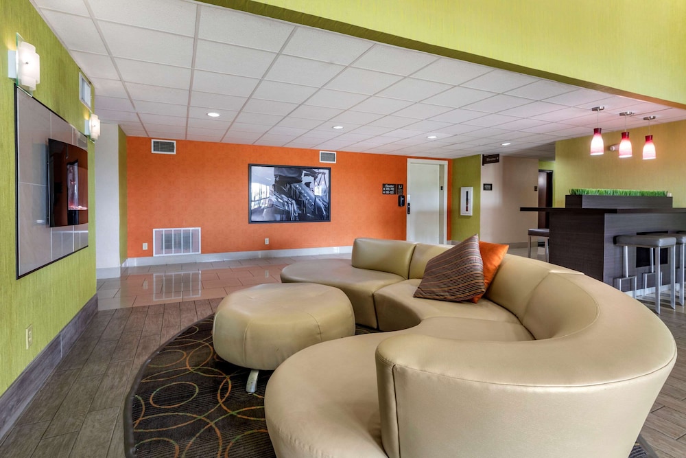 Comfort Inn & Suites Mansfield