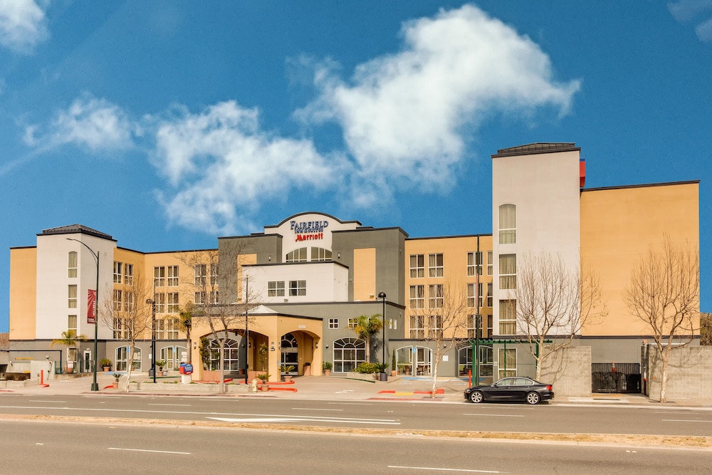 Fairfield Inn Suites By Marriott San Francisco Airport In San Francisco Hotel Rates Reviews On Orbitz