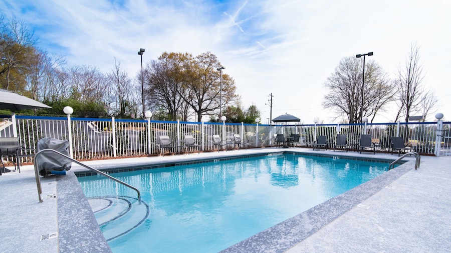 Fairfield Inn and Suites by Marriott Atlanta Airport North