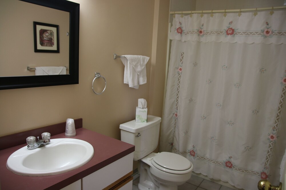 Baño, Westborough Inn