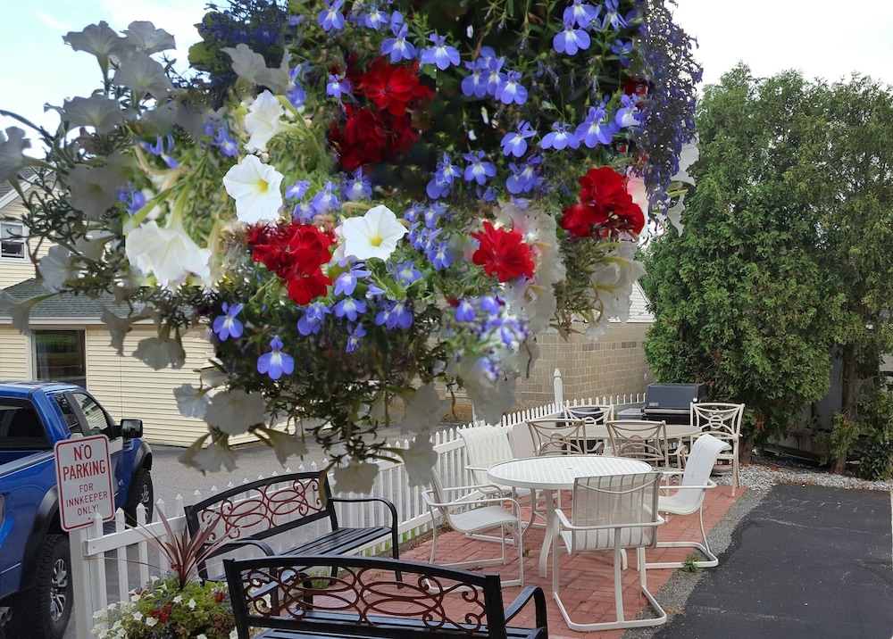 Zona de parrillas o pícnic, Westborough Inn