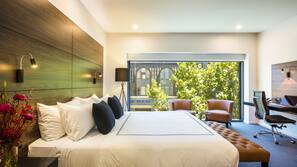 Premium bedding, pillow top beds, in-room safe, desk