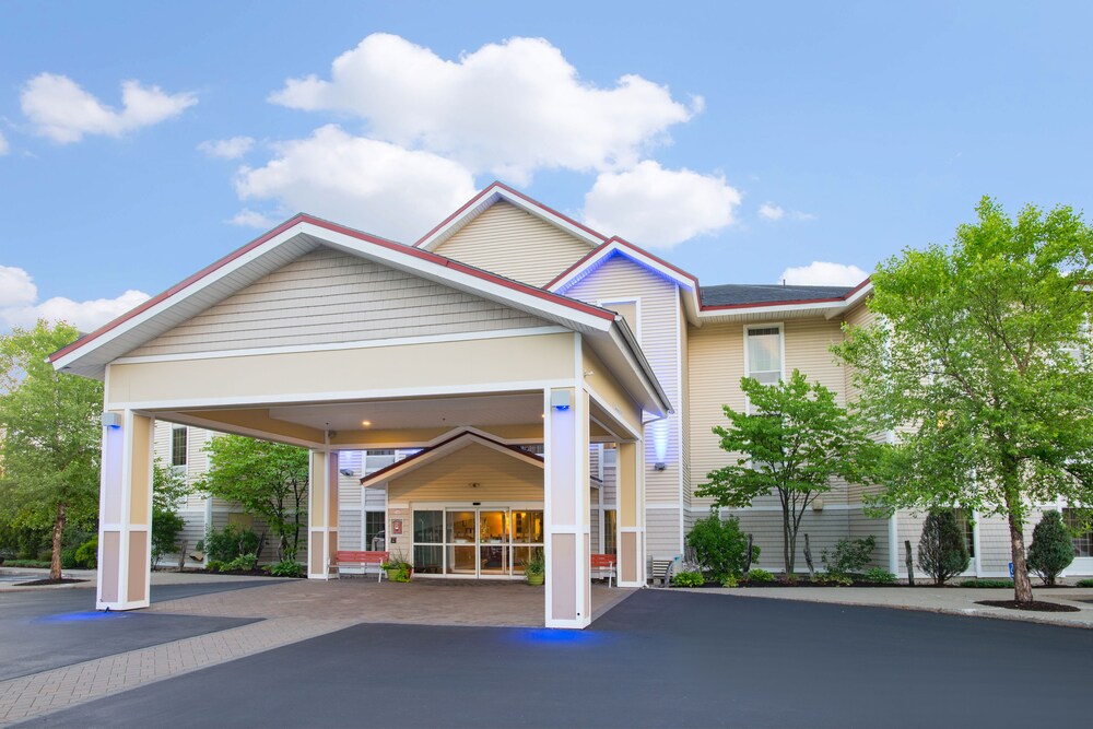 Holiday Inn Express Hotel & Suites Brattleboro, an IHG Hotel