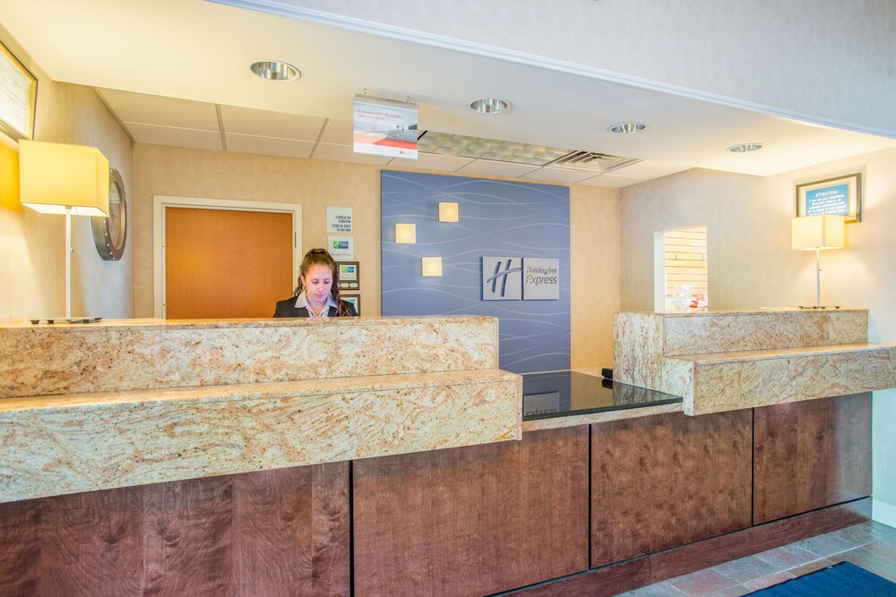 Holiday Inn Express Hotel & Suites Brattleboro, an IHG Hotel