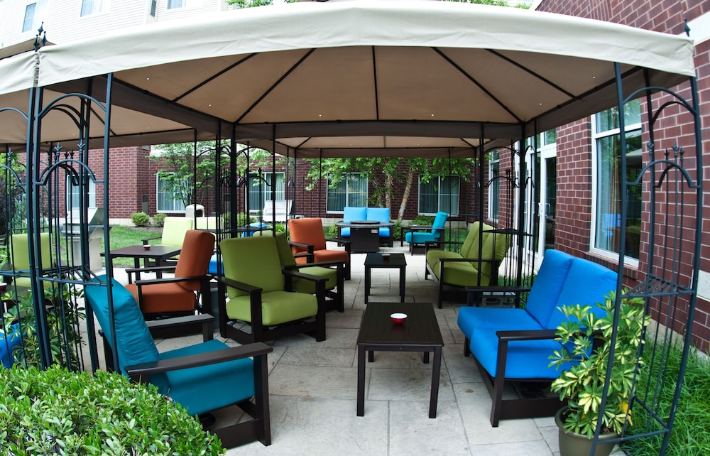 BBQ/picnic area, Homewood Suites by Hilton Lansdale