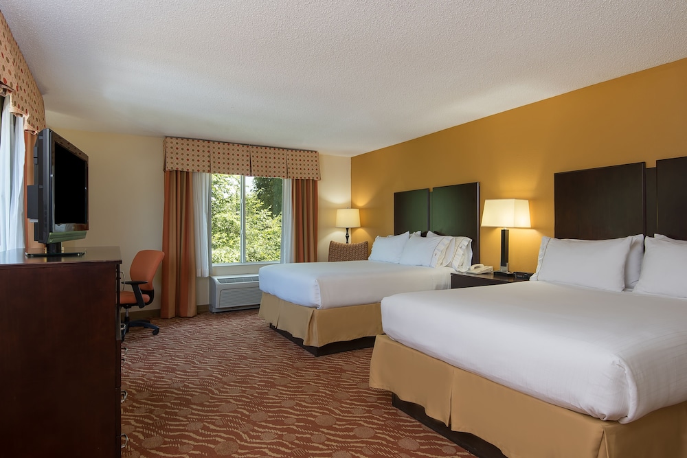 Room, Holiday Inn Express Hotel & Suites Anderson-I-85, an IHG Hotel