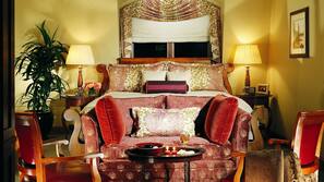 Egyptian cotton sheets, premium bedding, minibar, in-room safe